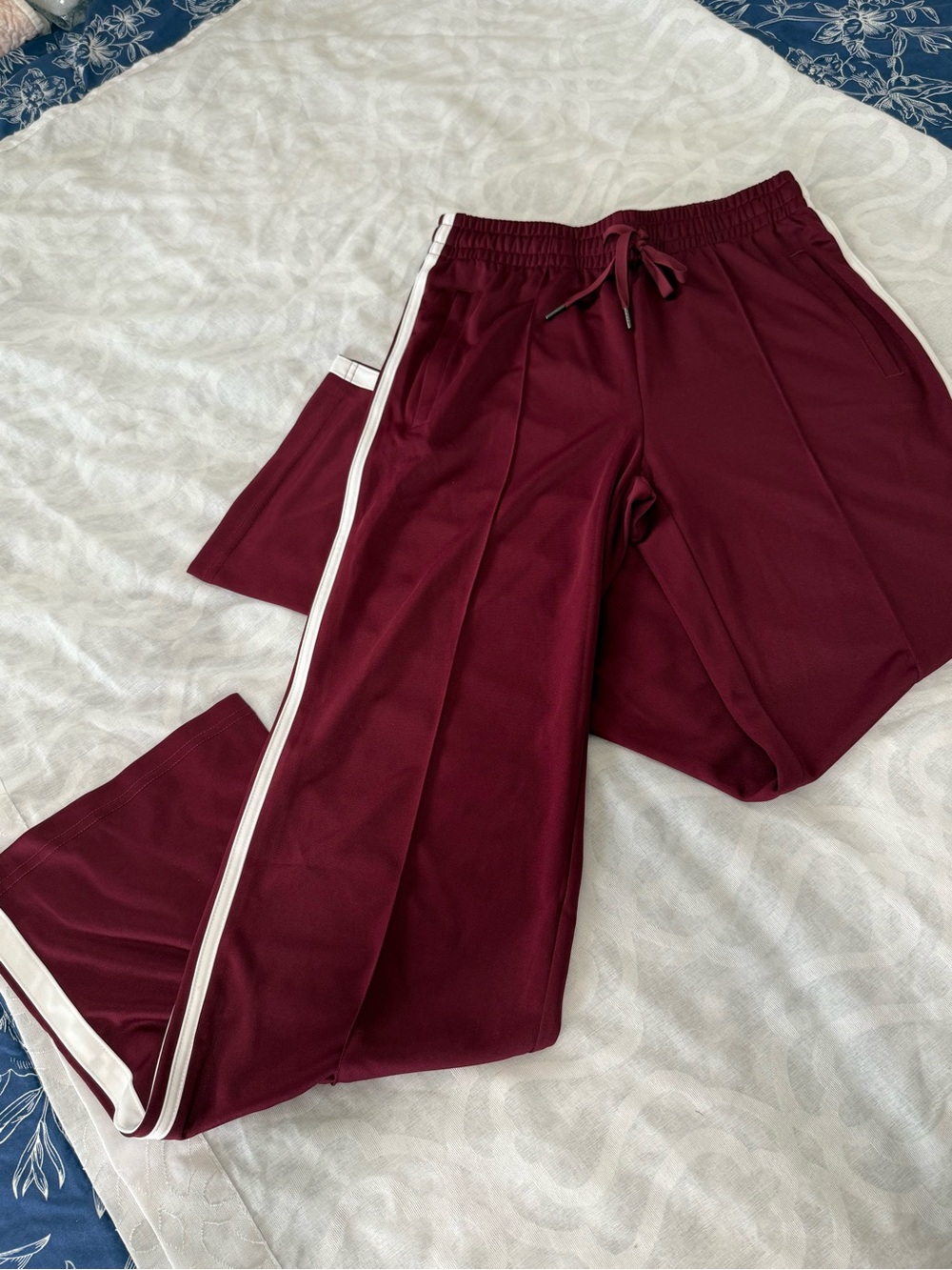 Women's Maroon Track Pants with Side Stripe - Brand Unspecified - Picture 5 of 8